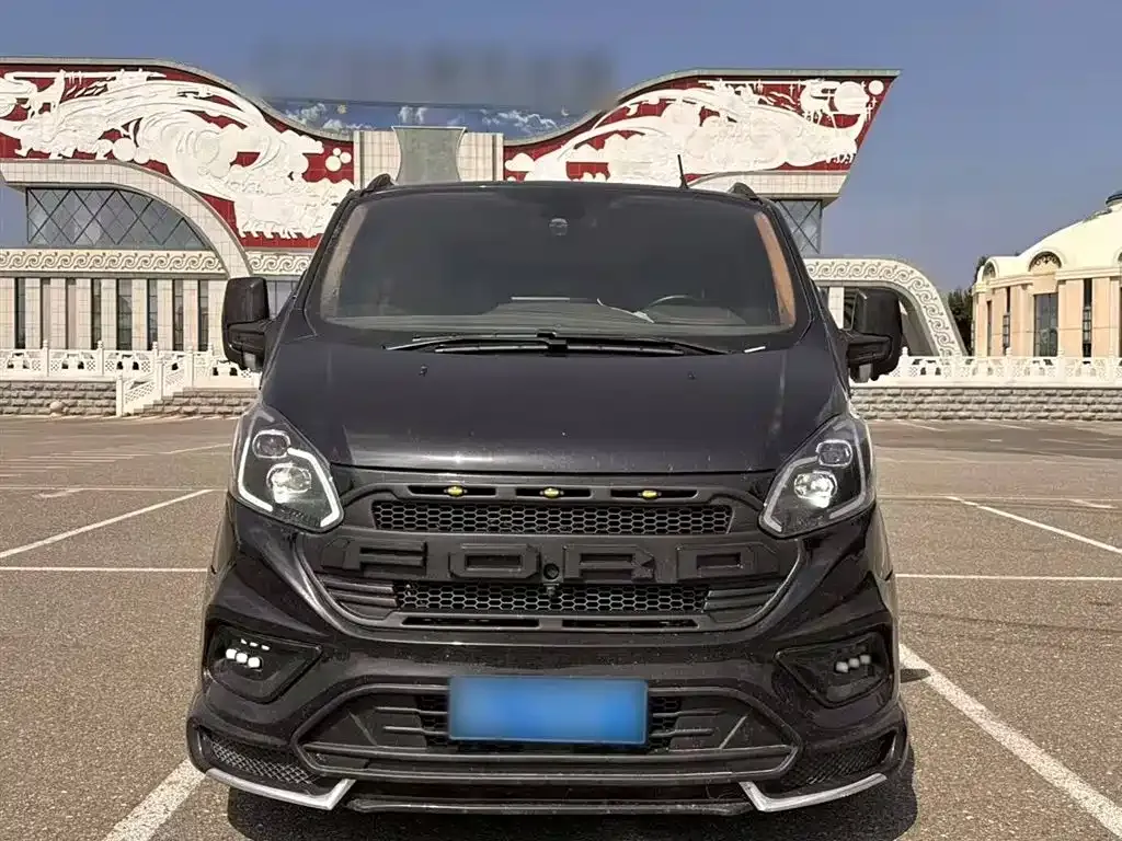 Ford Tourneo — фото 6