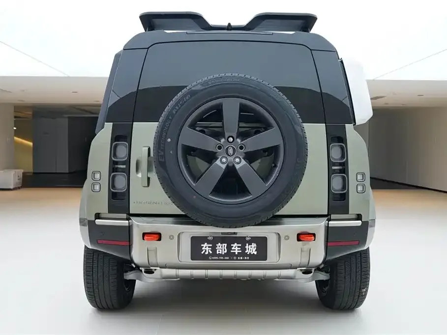 Land Rover Defender — фото 4