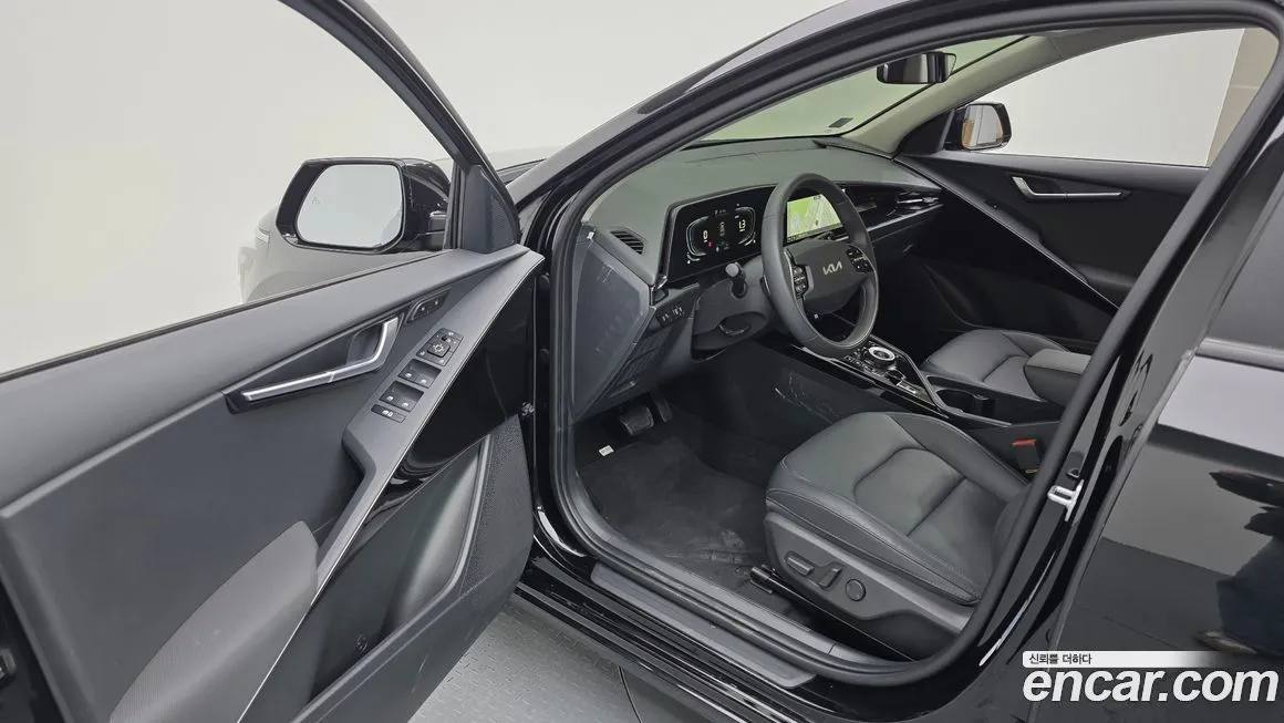 Kia Niro — фото 10