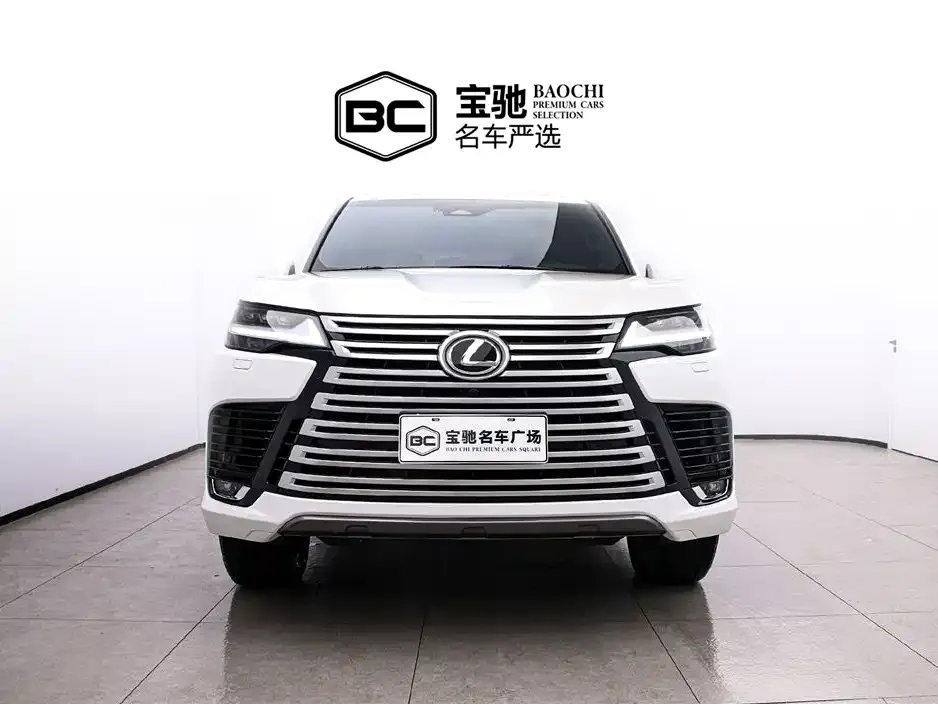Lexus LX — фото 2