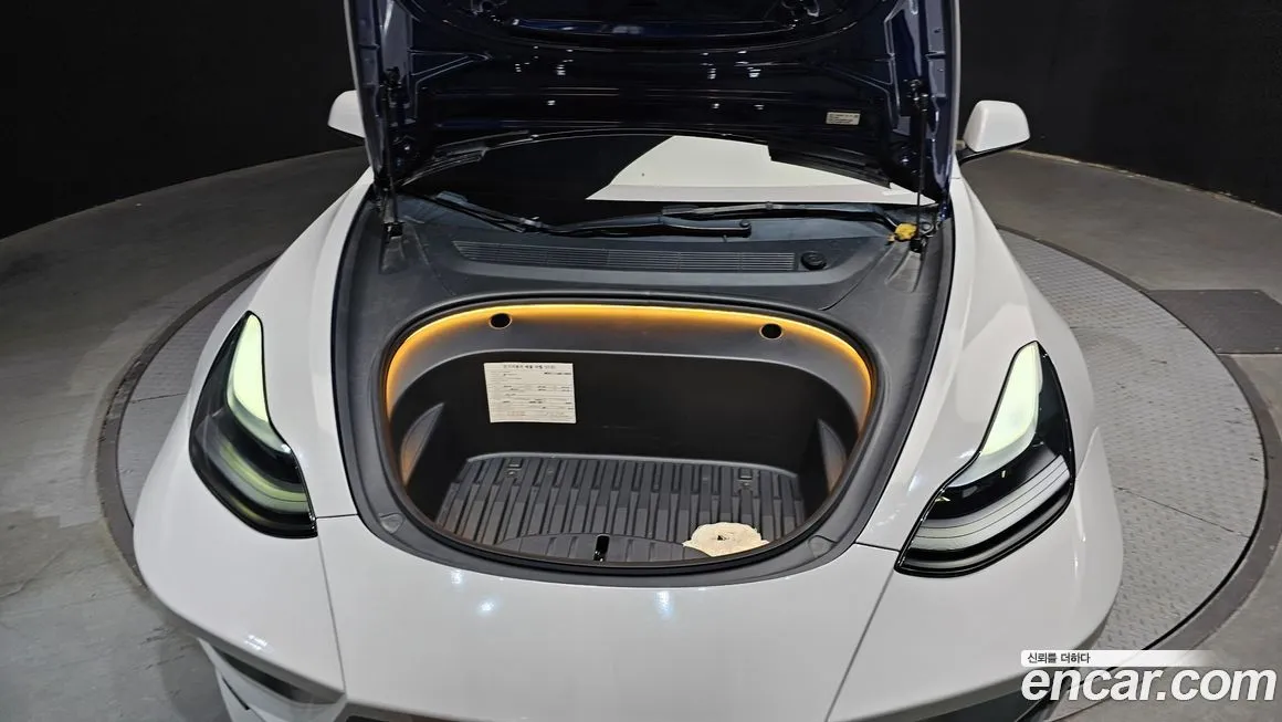 Tesla Model 3 — фото 6
