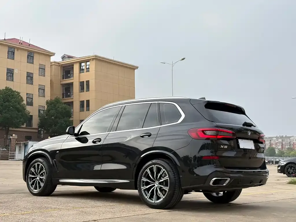 BMW X5 (Import) — фото 7