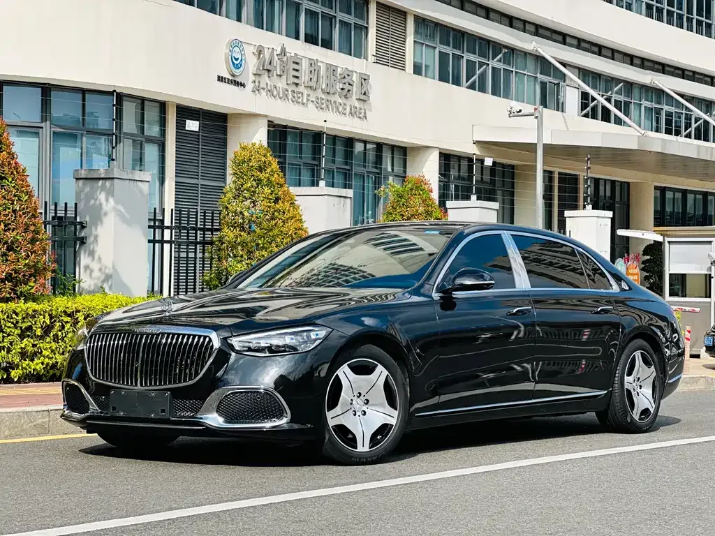 Mercedes-Benz S-Class — фото 1