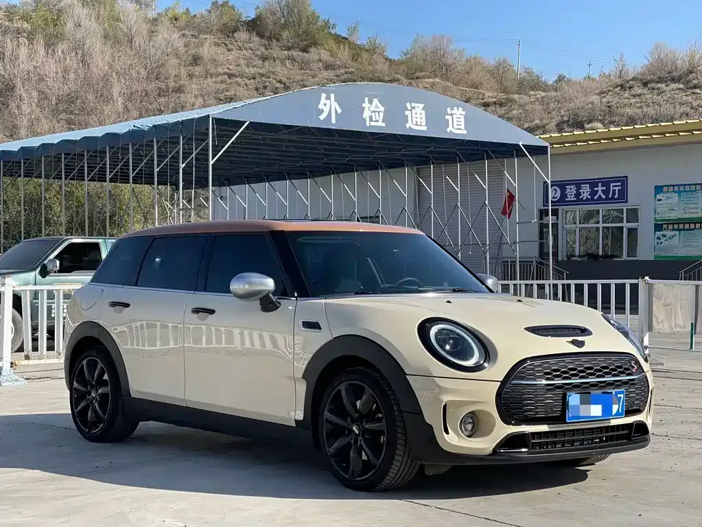 MINI Clubman — фото 3