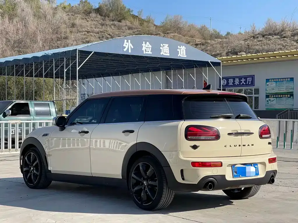 MINI Clubman — фото 6