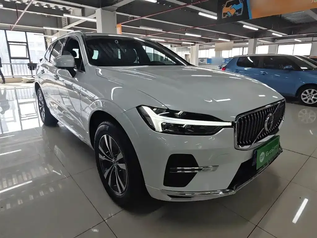 Volvo XC60 — фото 4