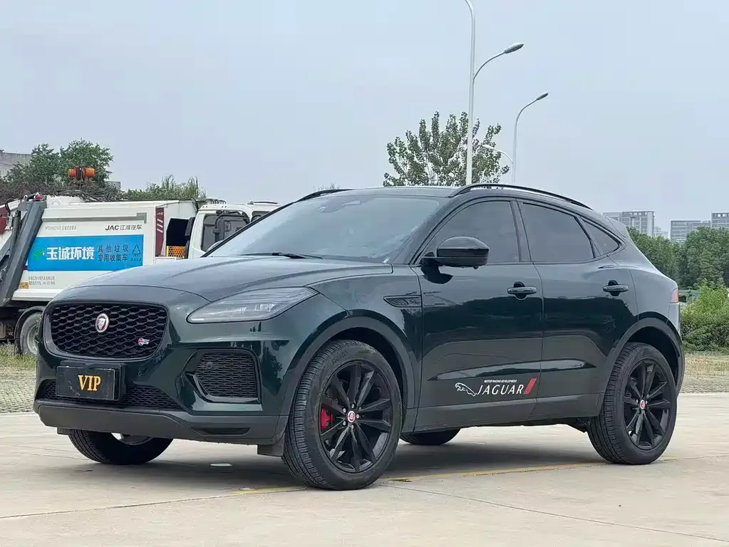 Jaguar E-PACE — фото 1