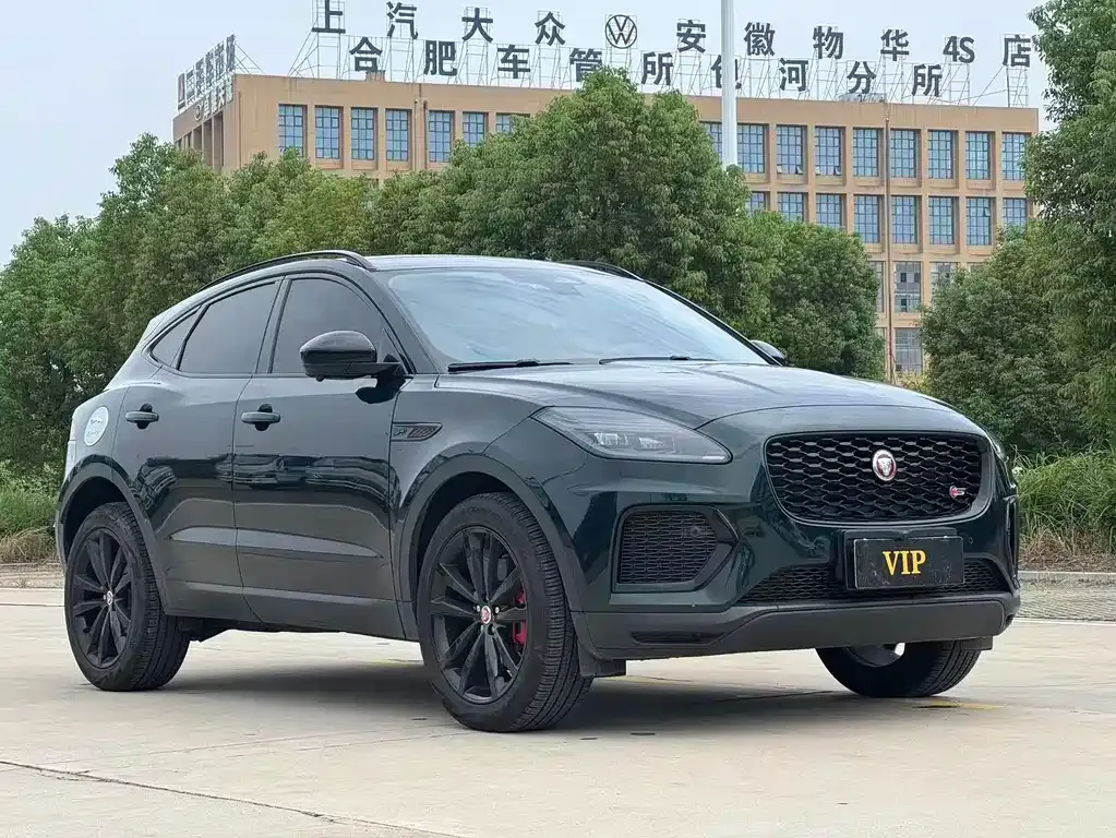 Jaguar E-PACE — фото 4