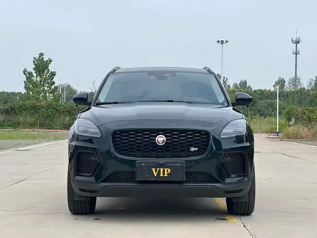 Jaguar E-PACE — фото 5