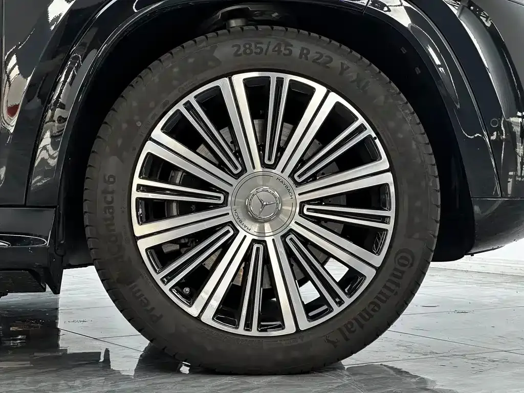 Mercedes-Benz GLS — фото 9