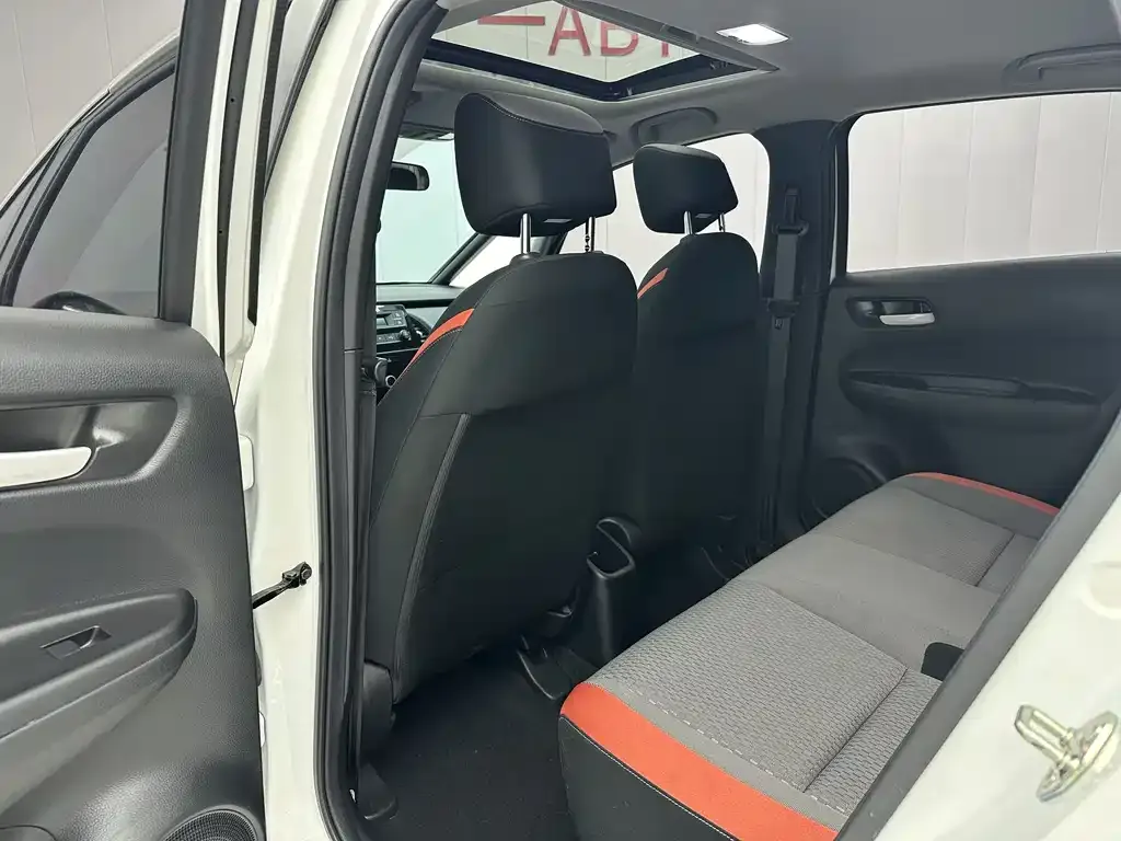 Honda Fit — фото 5