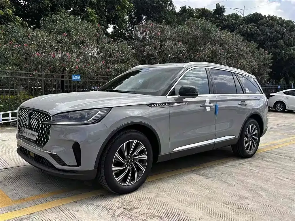 Lincoln Aviator — фото 1