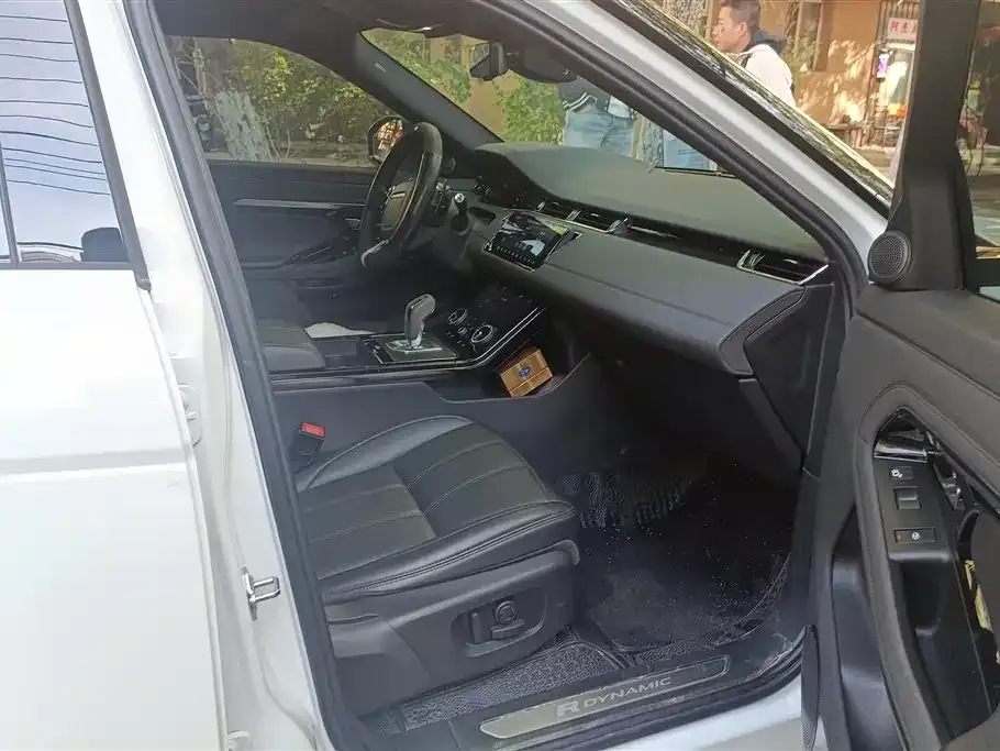 Land Rover Evoque — фото 8