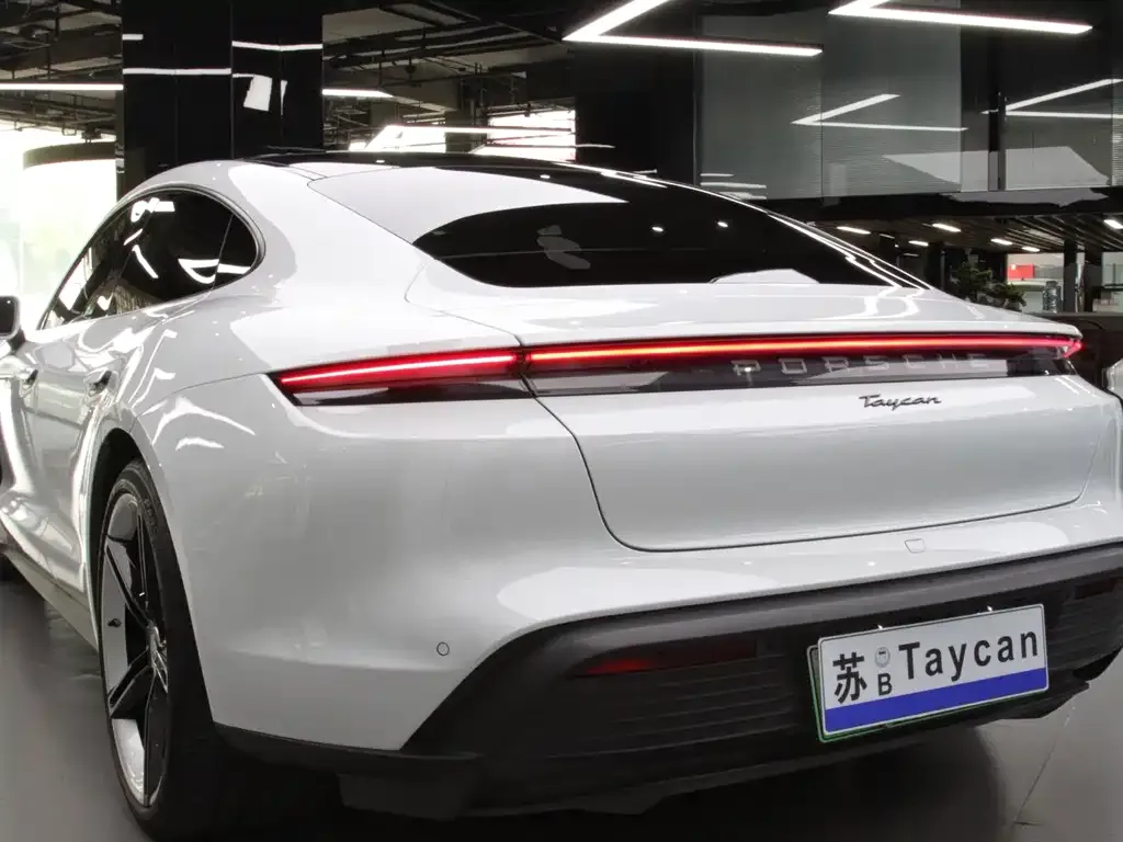 Porsche Taycan — фото 4