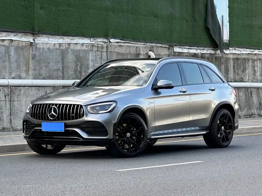 Mercedes-Benz GLC AMG — фото 1