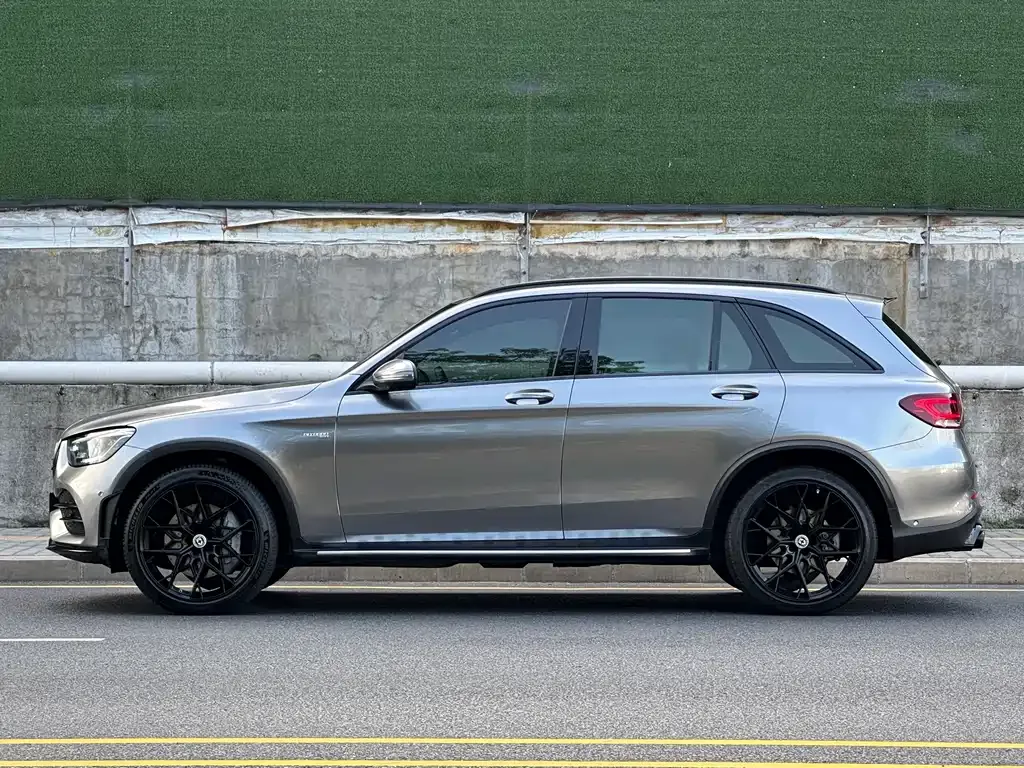 Mercedes-Benz GLC AMG — фото 5