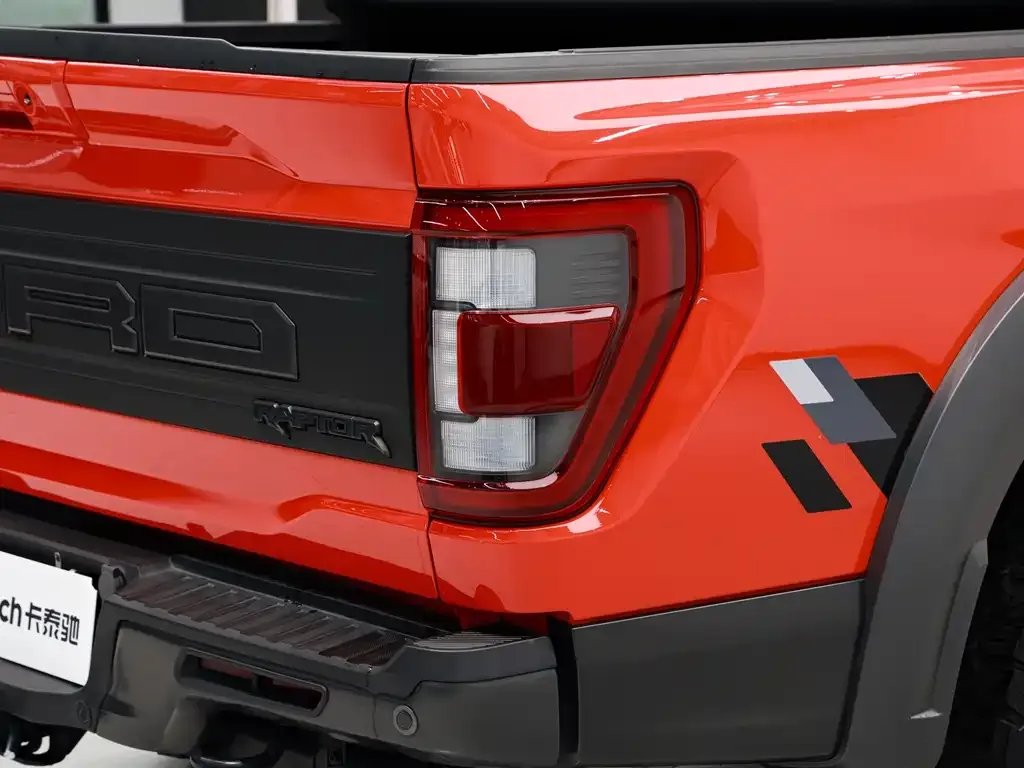 Ford F-150 Raptor — фото 9