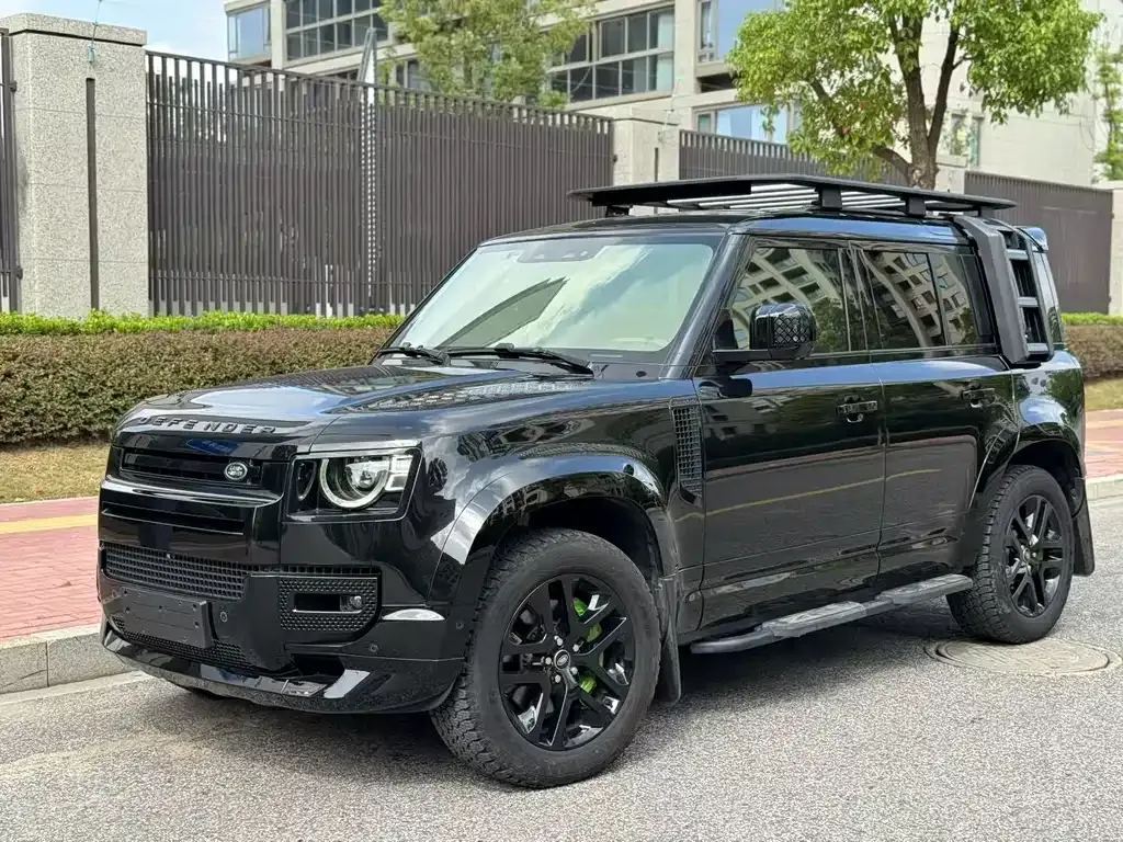 Land Rover Defender — фото 1