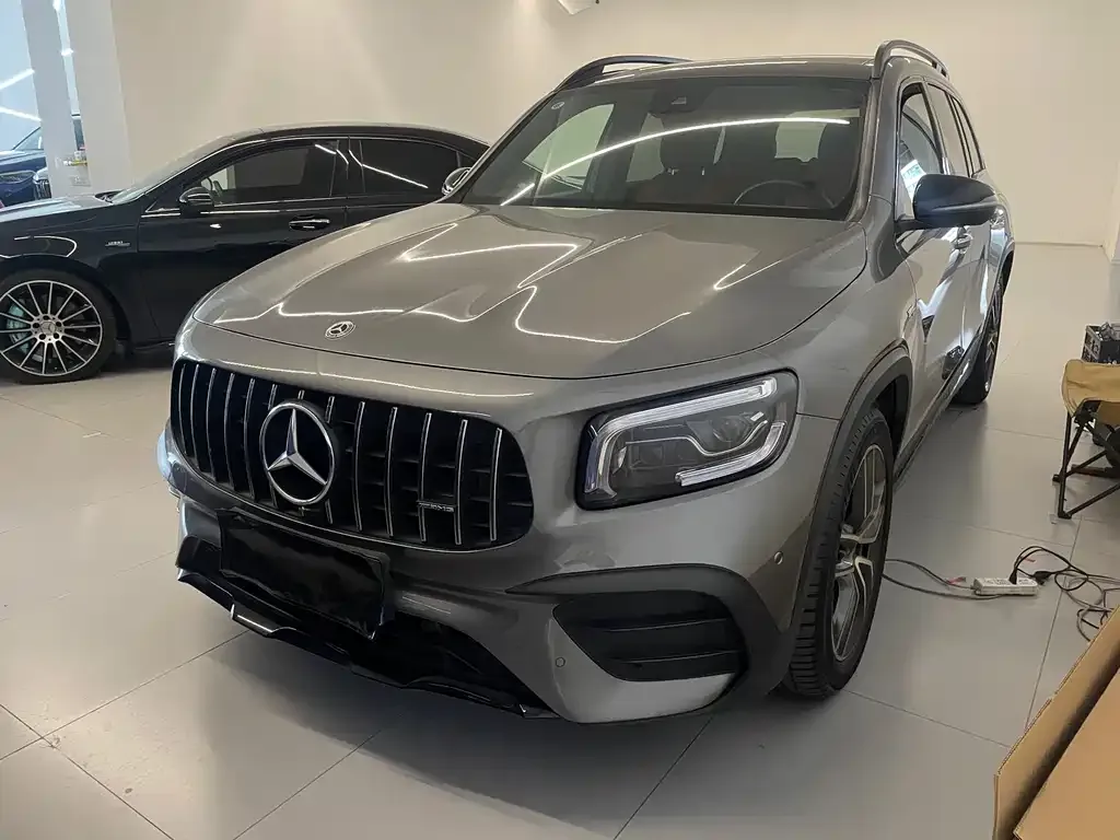 Mercedes-Benz GLB AMG — фото 1