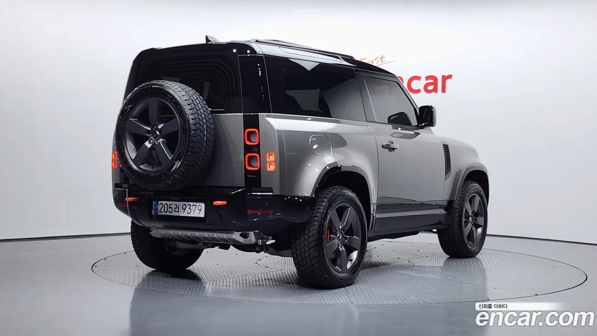 Land Rover Defender — фото 2