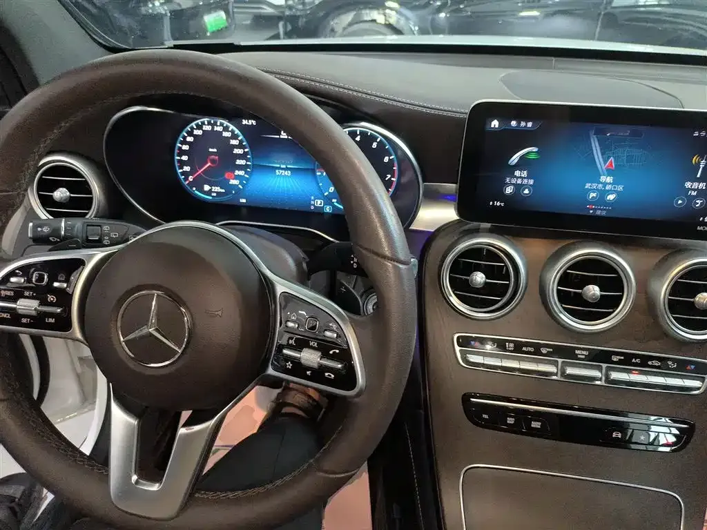 Mercedes-Benz GLC — фото 10