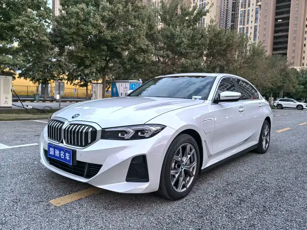 BMW i3 — фото 1