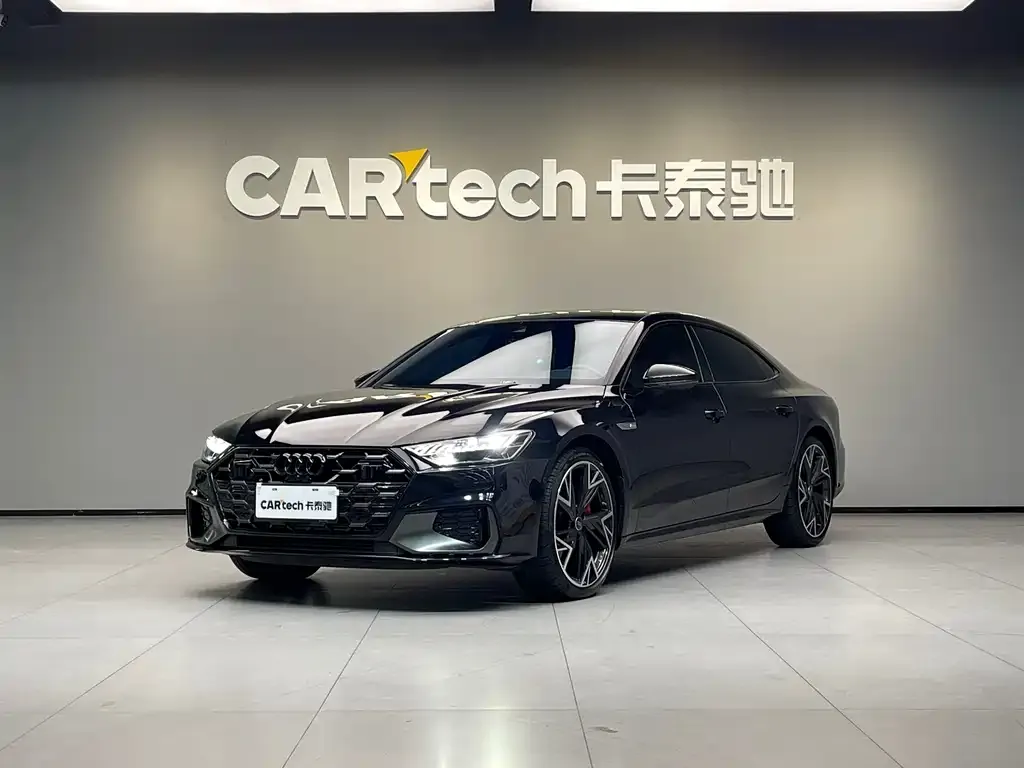 Audi A7L — фото 1