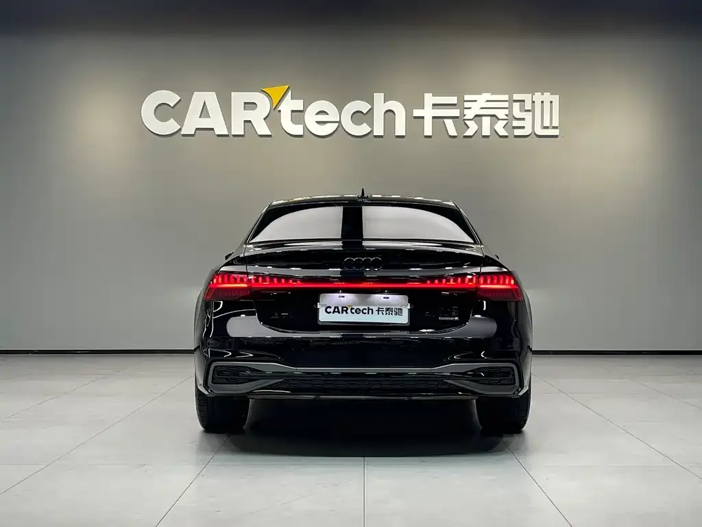 Audi A7L — фото 5