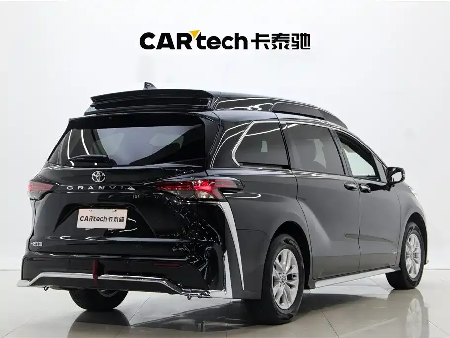 Toyota Granvia — фото 4