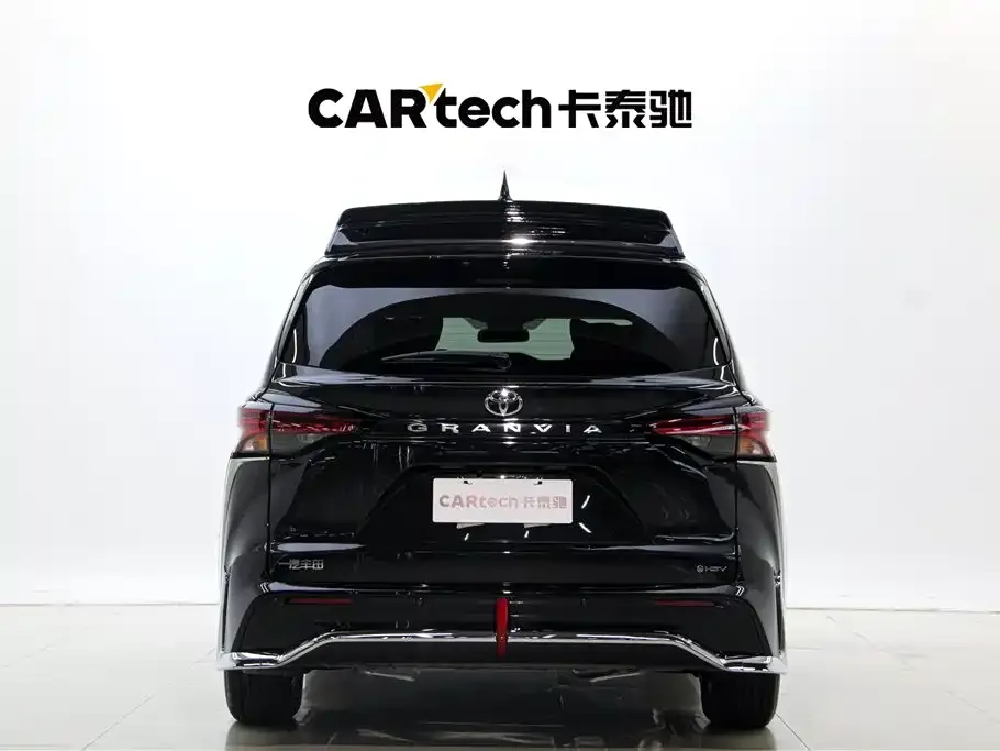 Toyota Granvia — фото 5