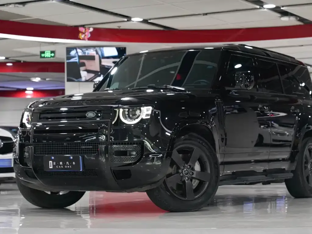Land Rover Defender — фото 1