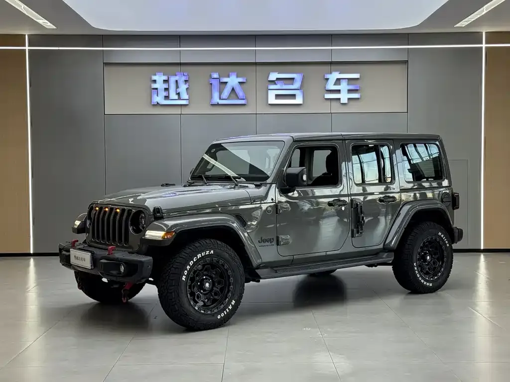 Jeep Wrangler — фото 1