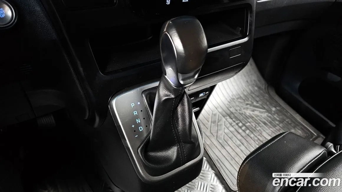 Hyundai Staria — фото 9