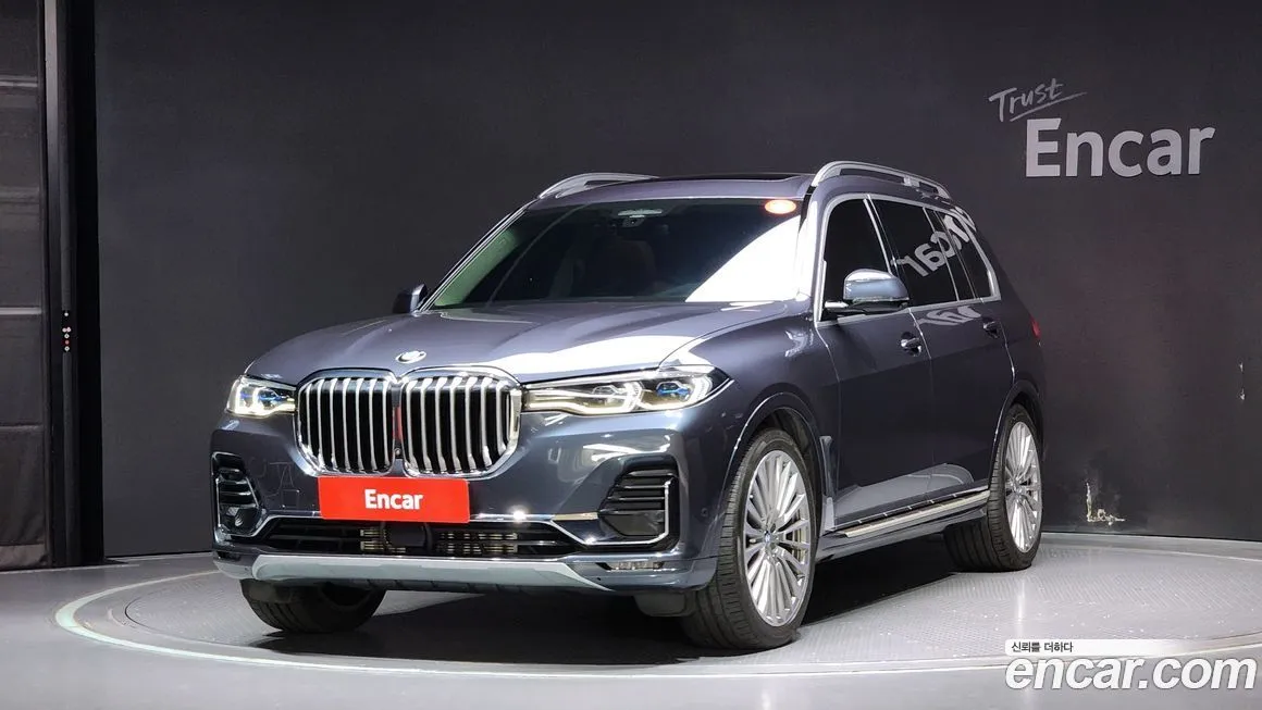 BMW X7 — фото 1