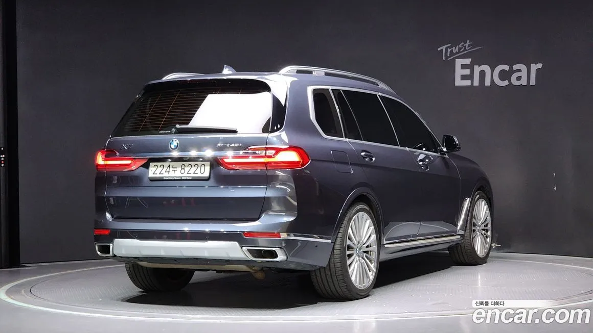 BMW X7 — фото 2