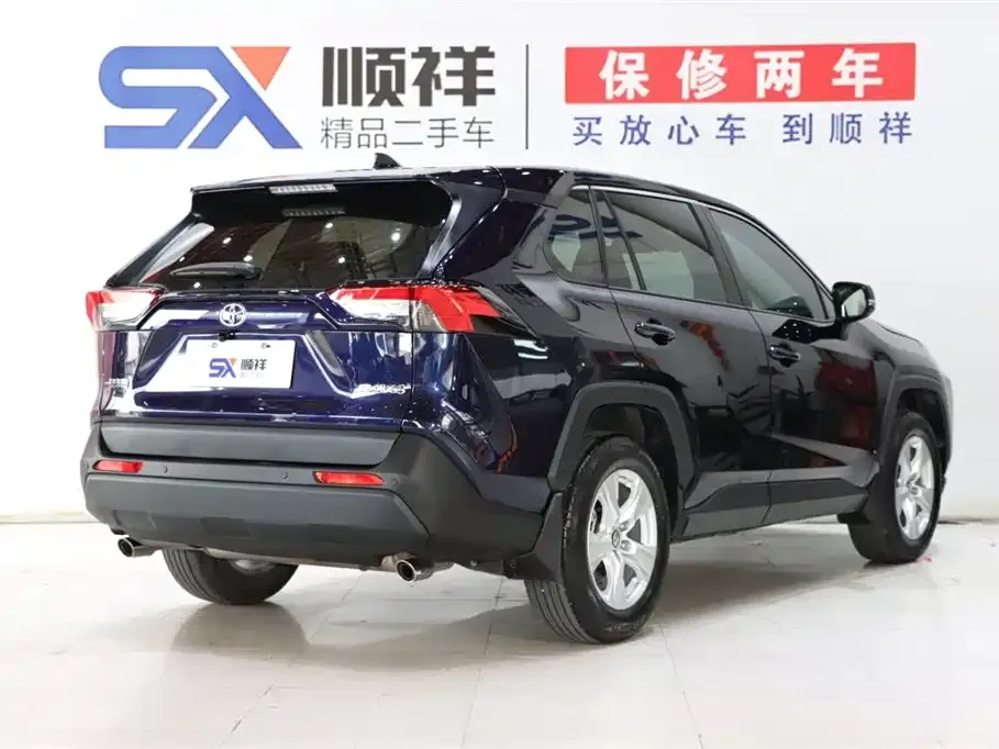 Toyota RAV4 — фото 4