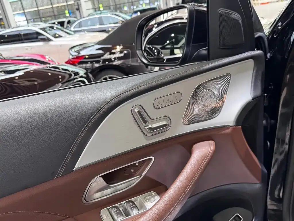 Mercedes-Benz GLE — фото 6