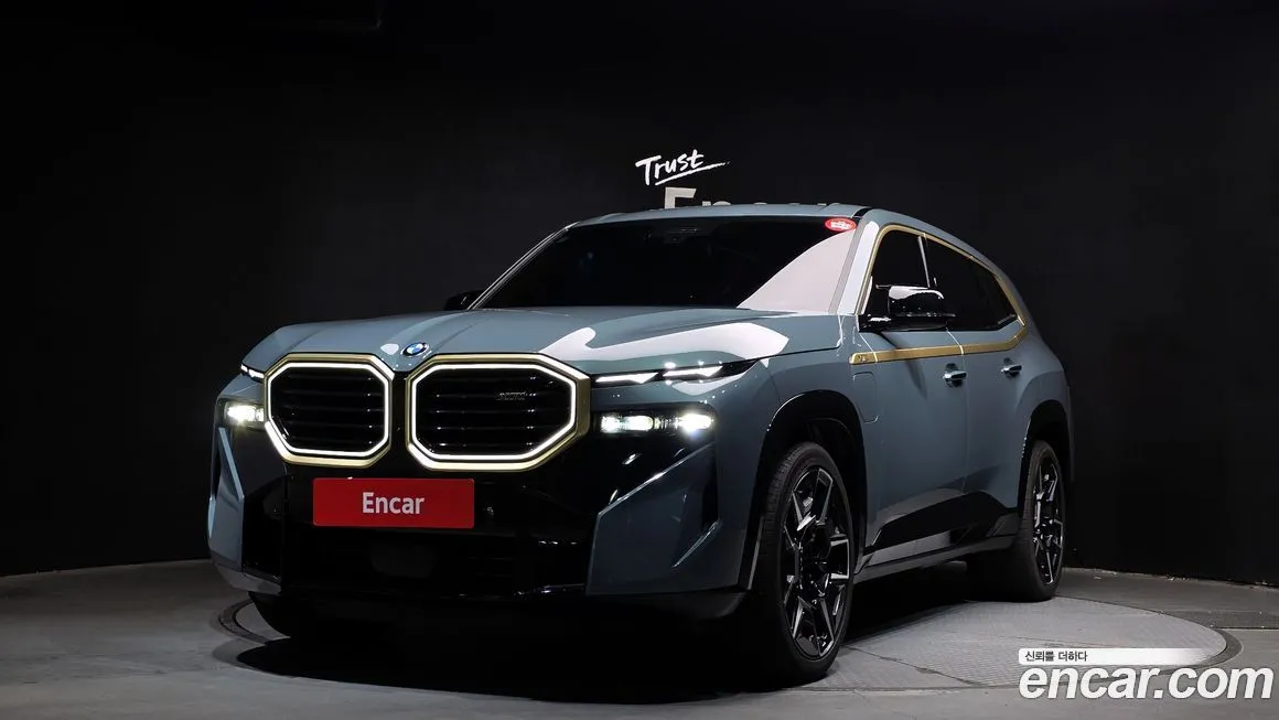 BMW XM — фото 1
