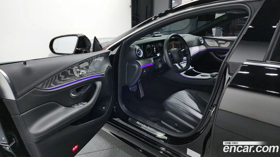 Mercedes-Benz CLS-Class — фото 10