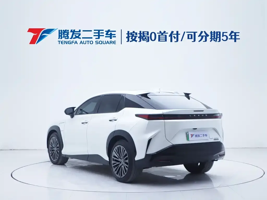 Lexus RZ — фото 3