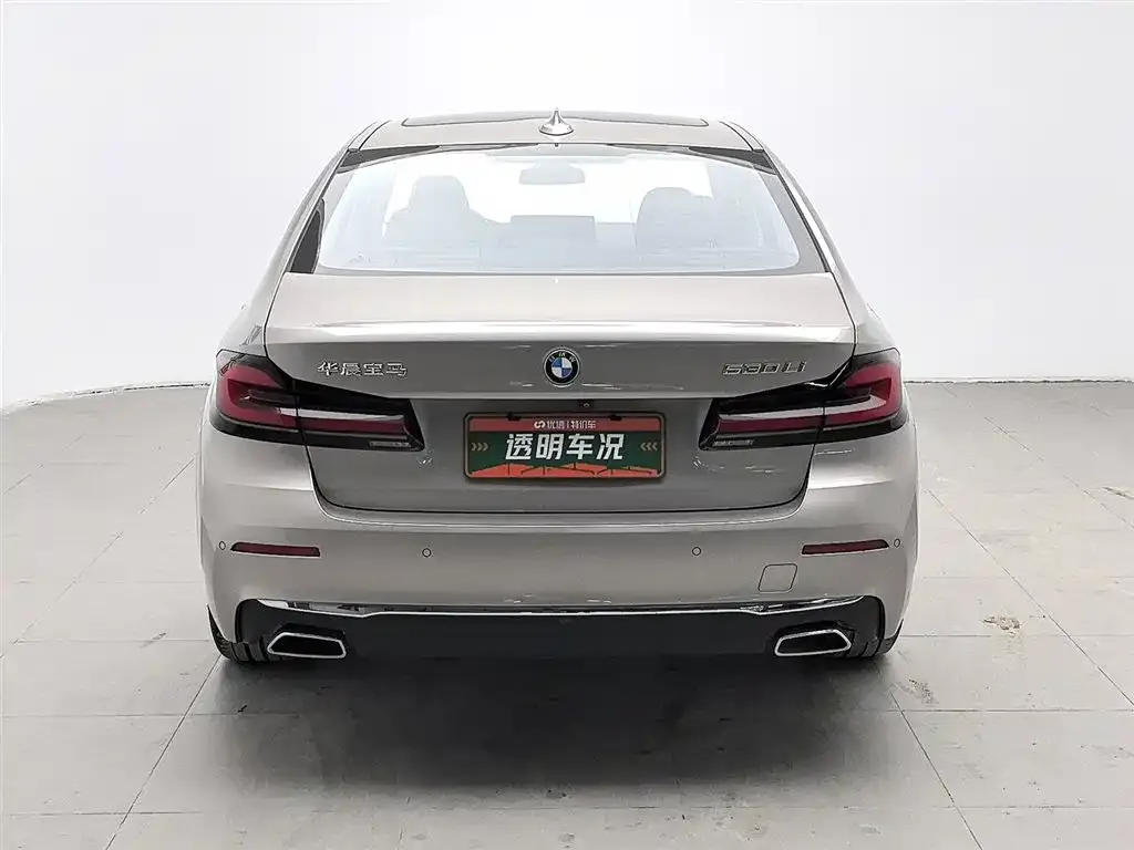 BMW 5 Series — фото 4