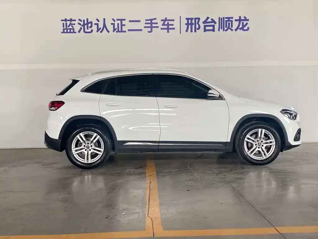 Mercedes-Benz GLA — фото 6