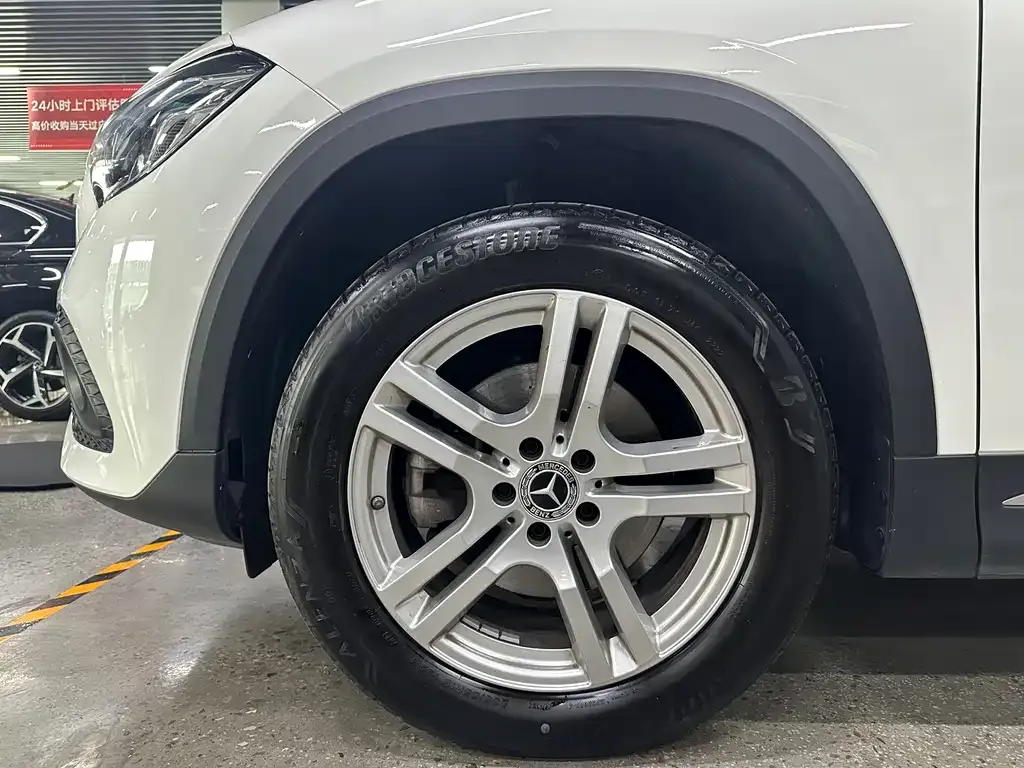 Mercedes-Benz GLA — фото 9