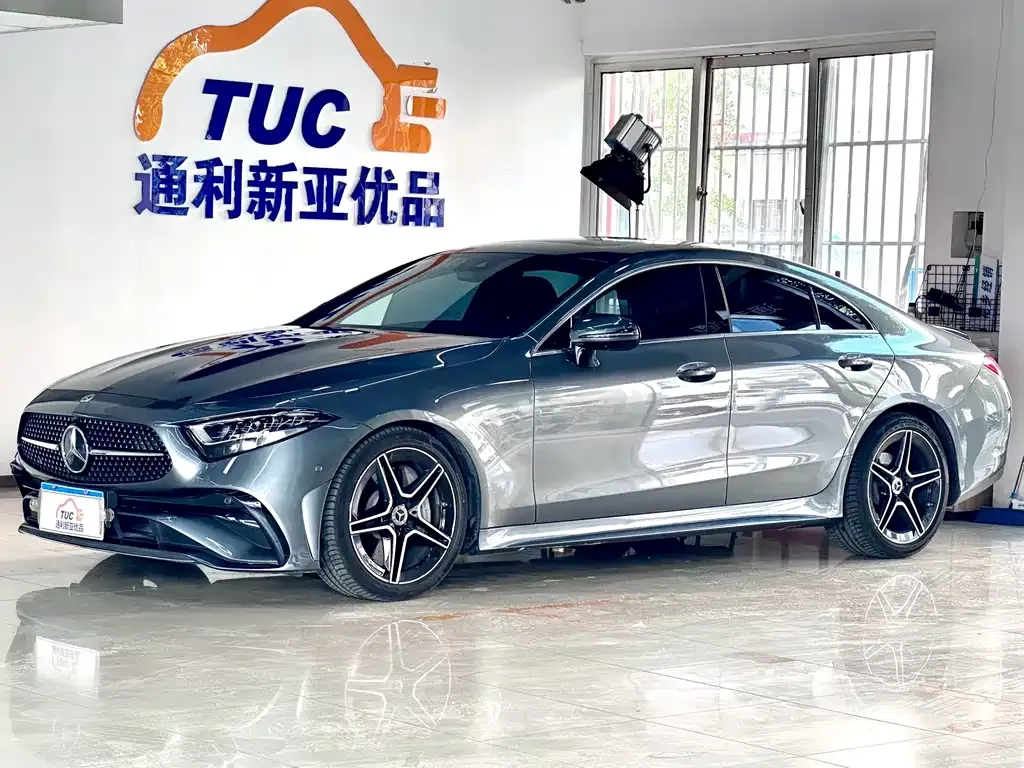 Mercedes-Benz CLS — фото 1