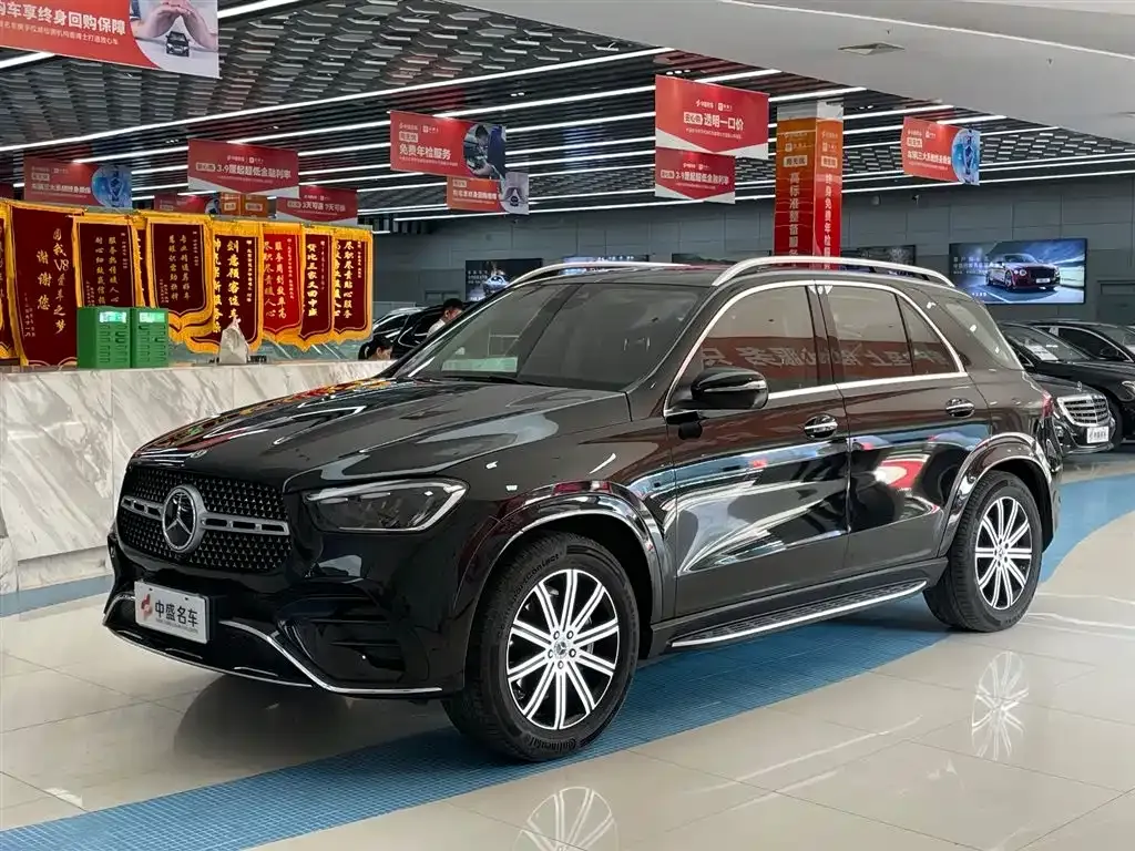 Mercedes-Benz GLE — фото 1
