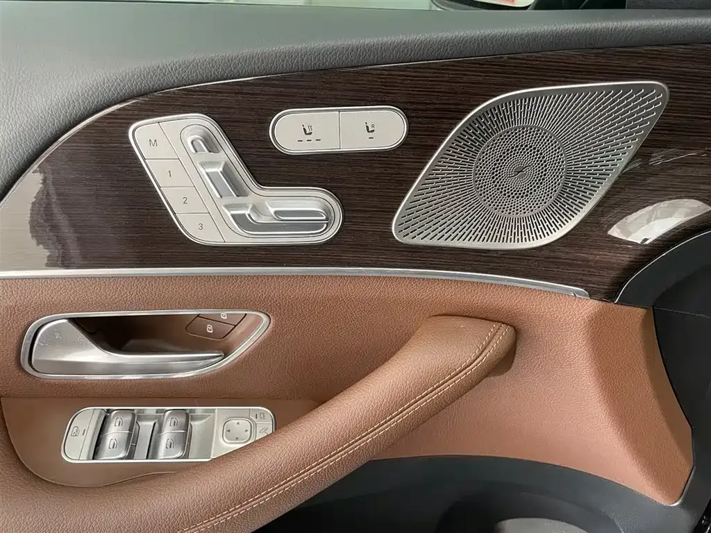 Mercedes-Benz GLE — фото 10