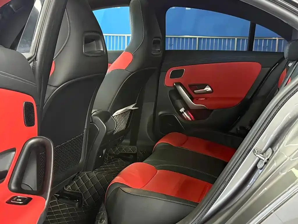 Mercedes-Benz CLA AMG — фото 7
