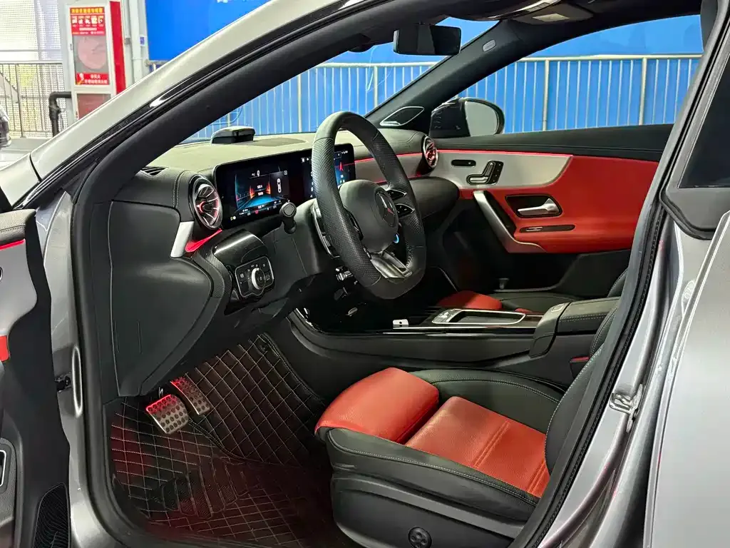 Mercedes-Benz CLA AMG — фото 8