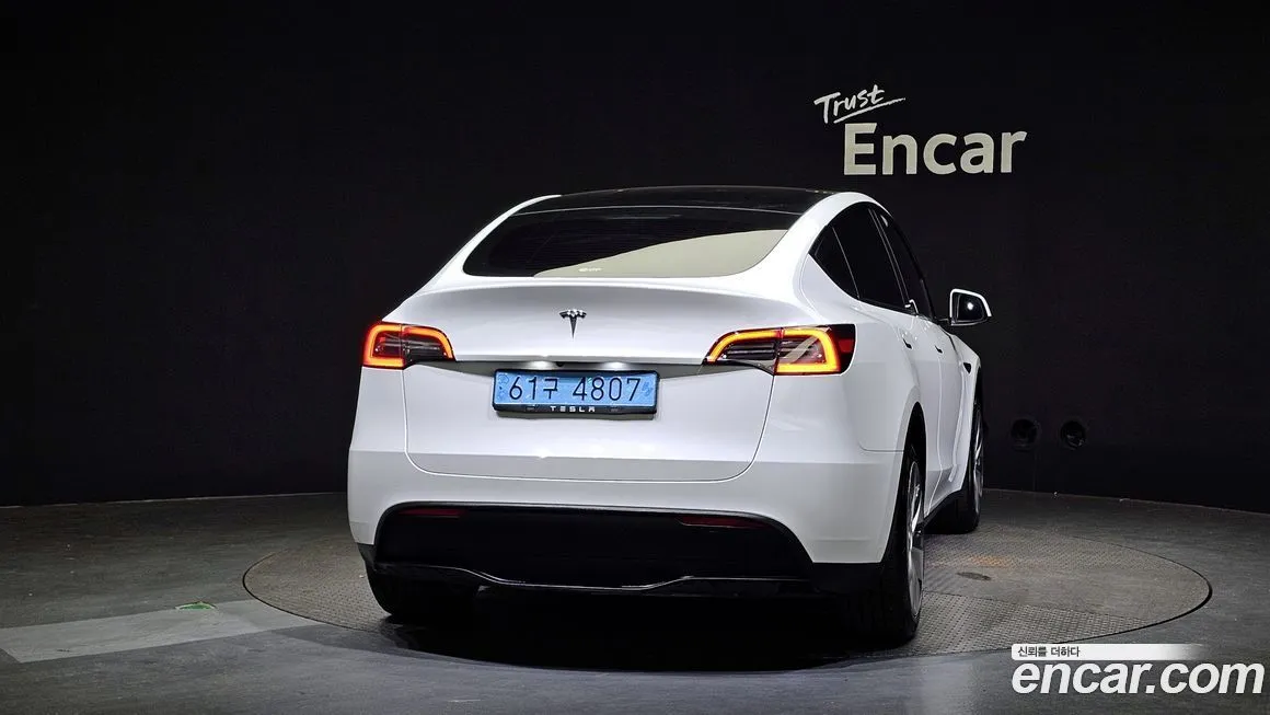 Tesla Model Y — фото 4