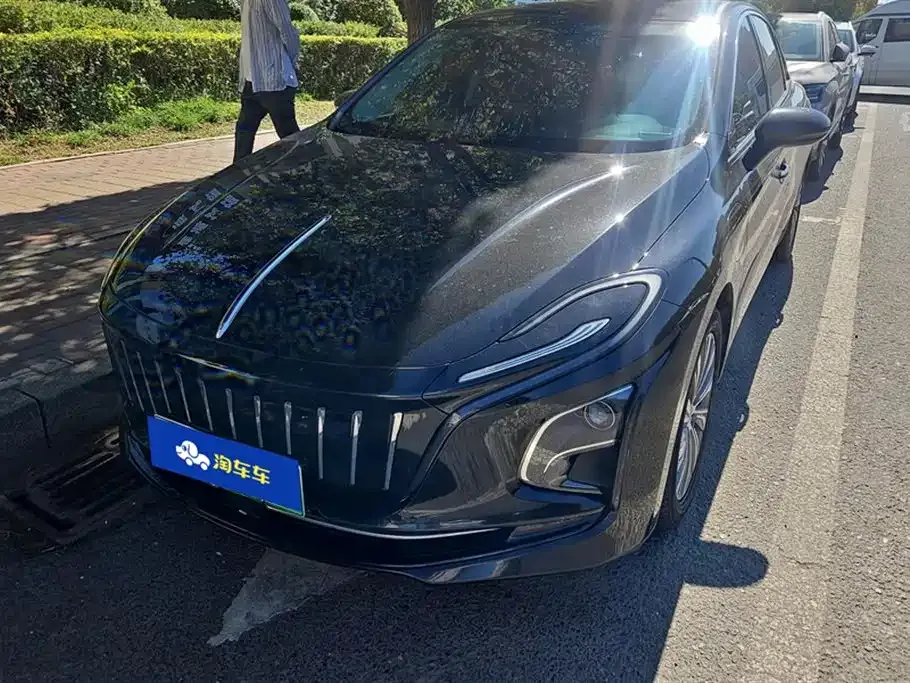 Hongqi E-QM5 — фото 1
